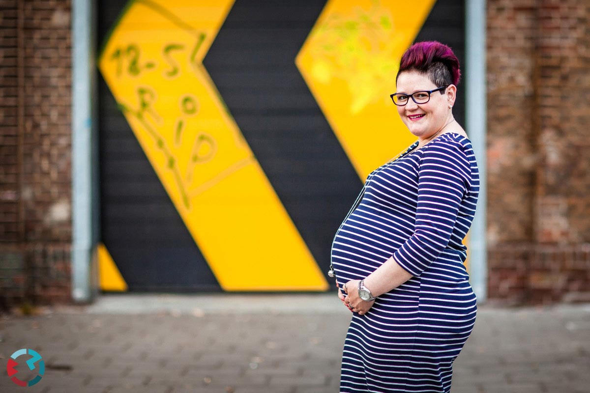 Zwangerschapsshoot bij de spoorzone