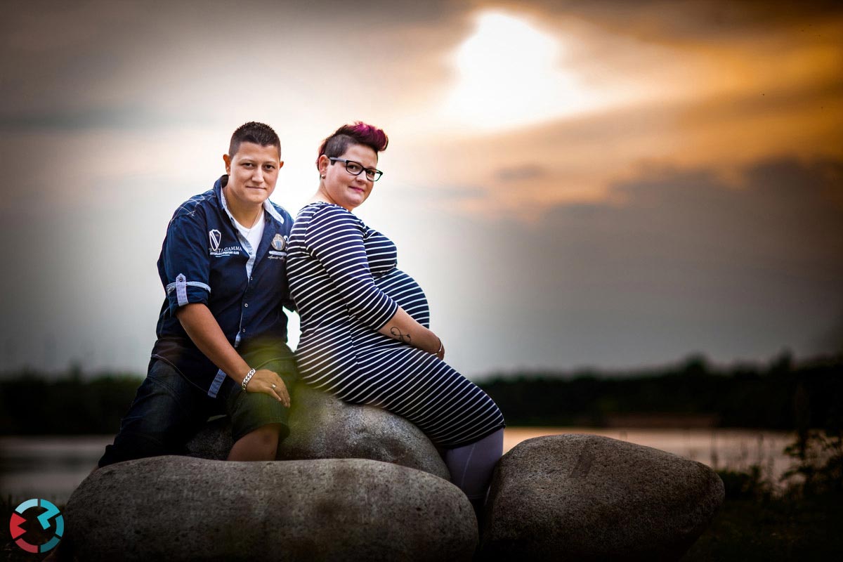 Zwangerschapsshoot bij de spoorzone
