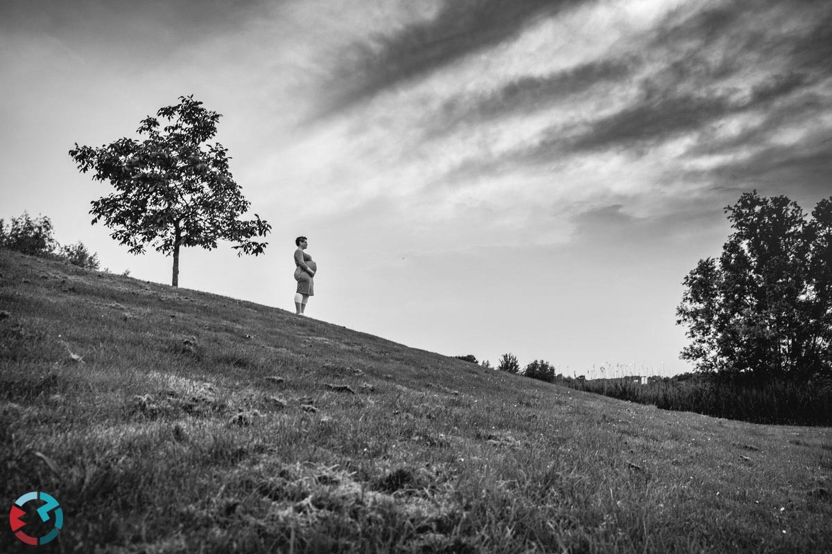 Zwangerschapsshoot bij de spoorzone