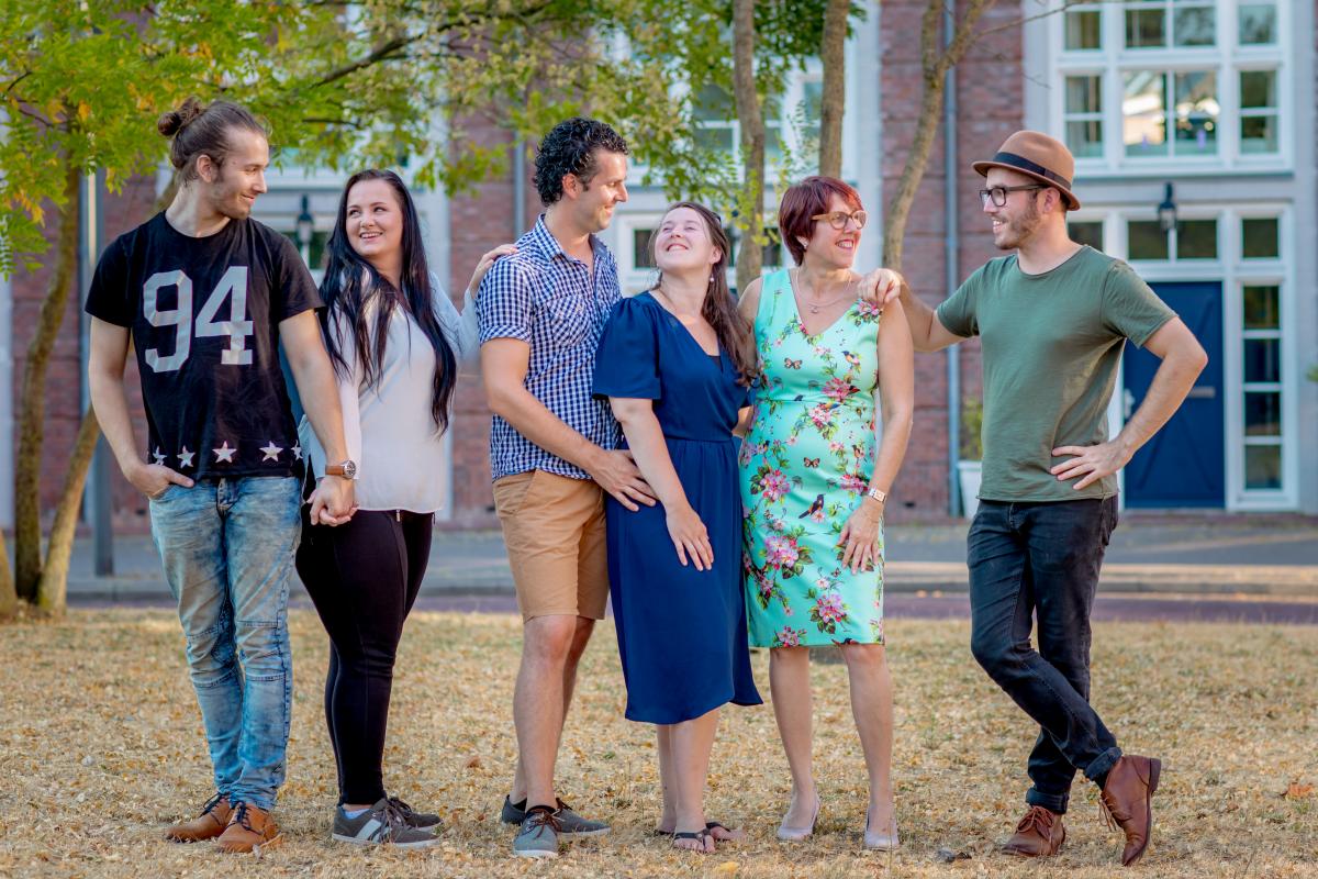 Familie fotoshoot bij avondlicht