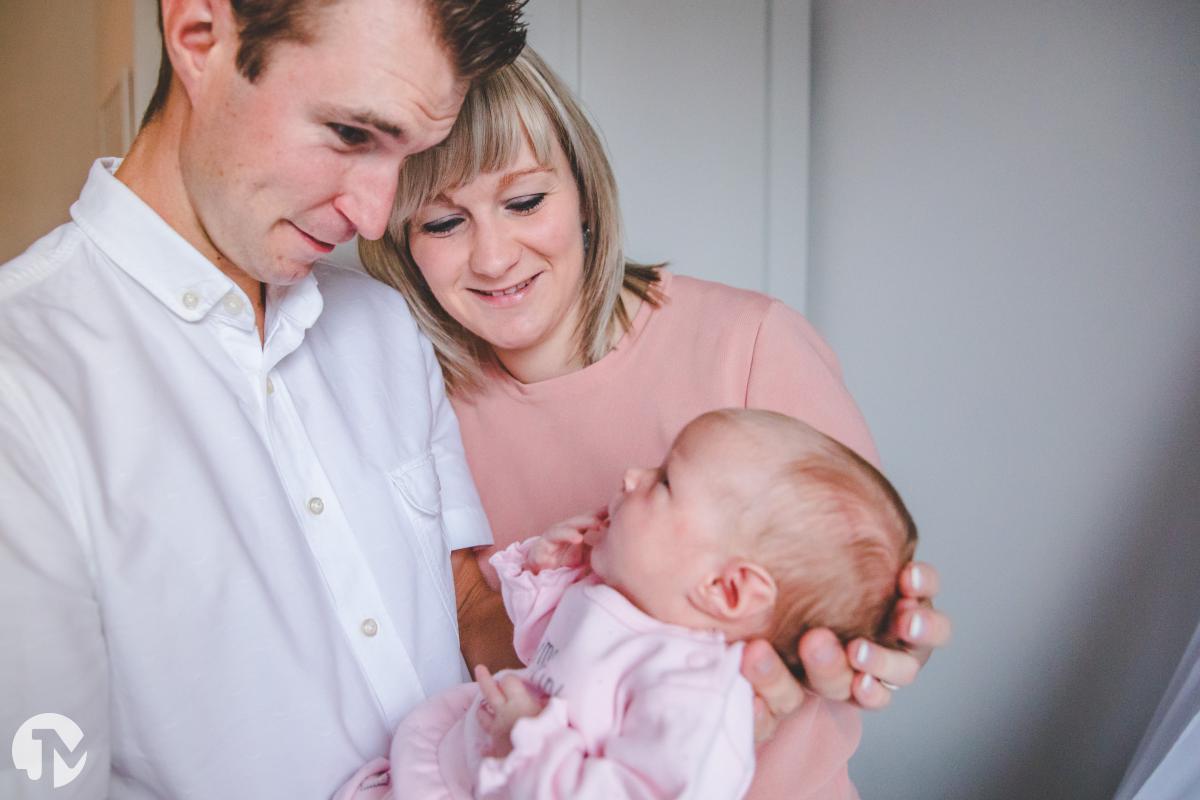 Newborn fotoshoot thuis in Chaam