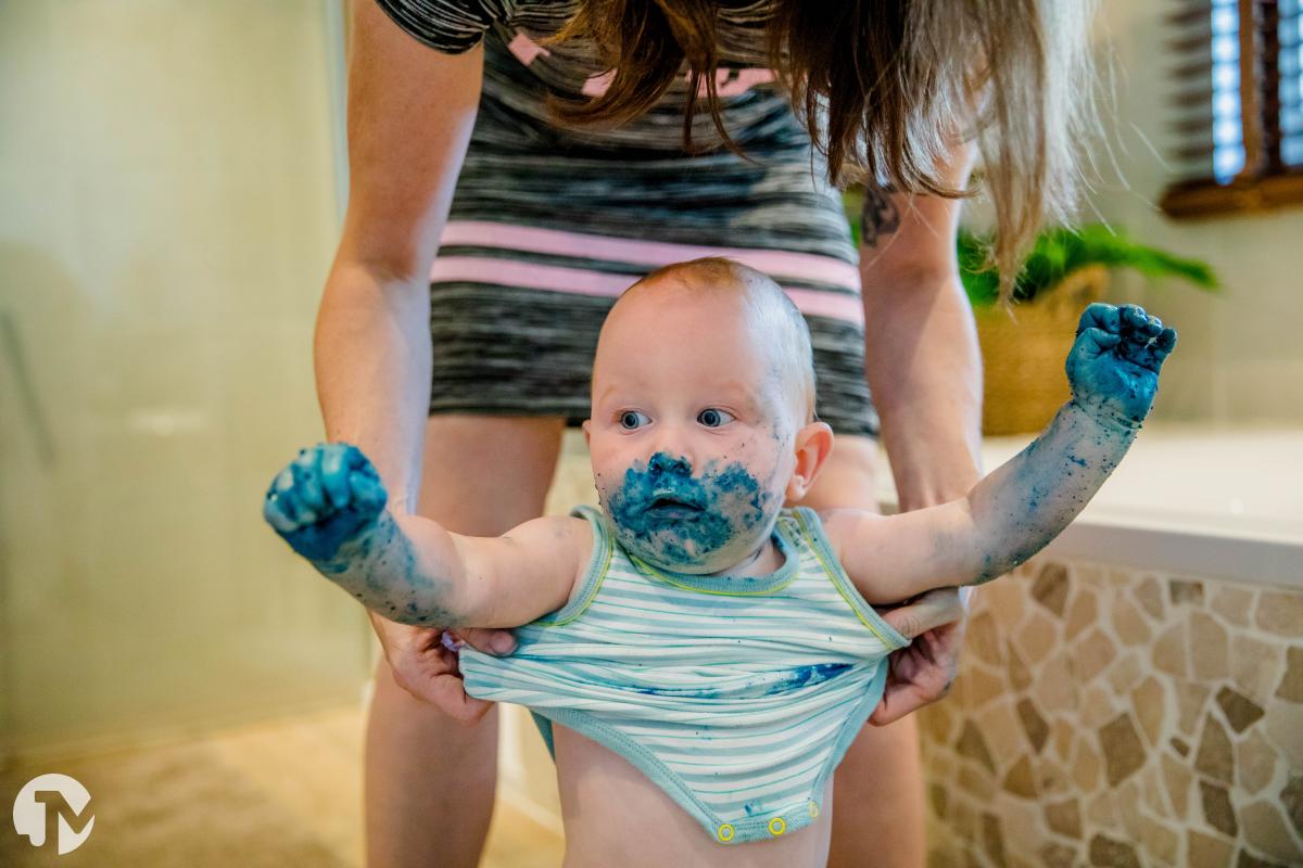 Verjaardagsfeestje met een cake smash