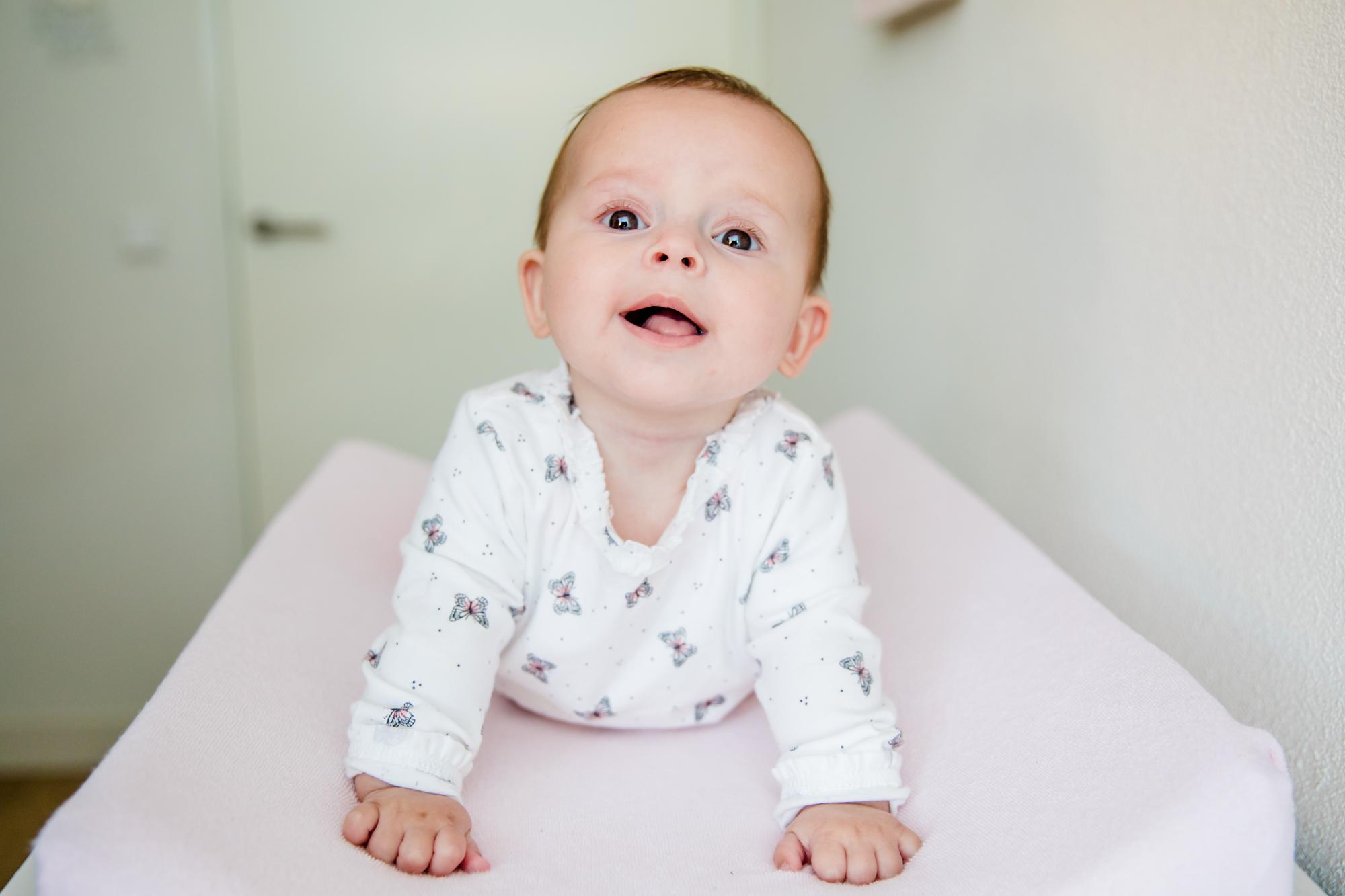 Header Babyshoot at home in Brabant