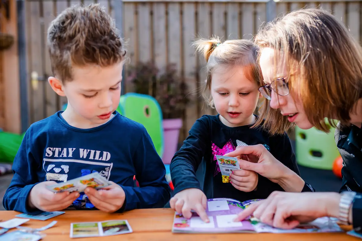 Niet geposeerde fotoshoot van gezin in Waalwijk