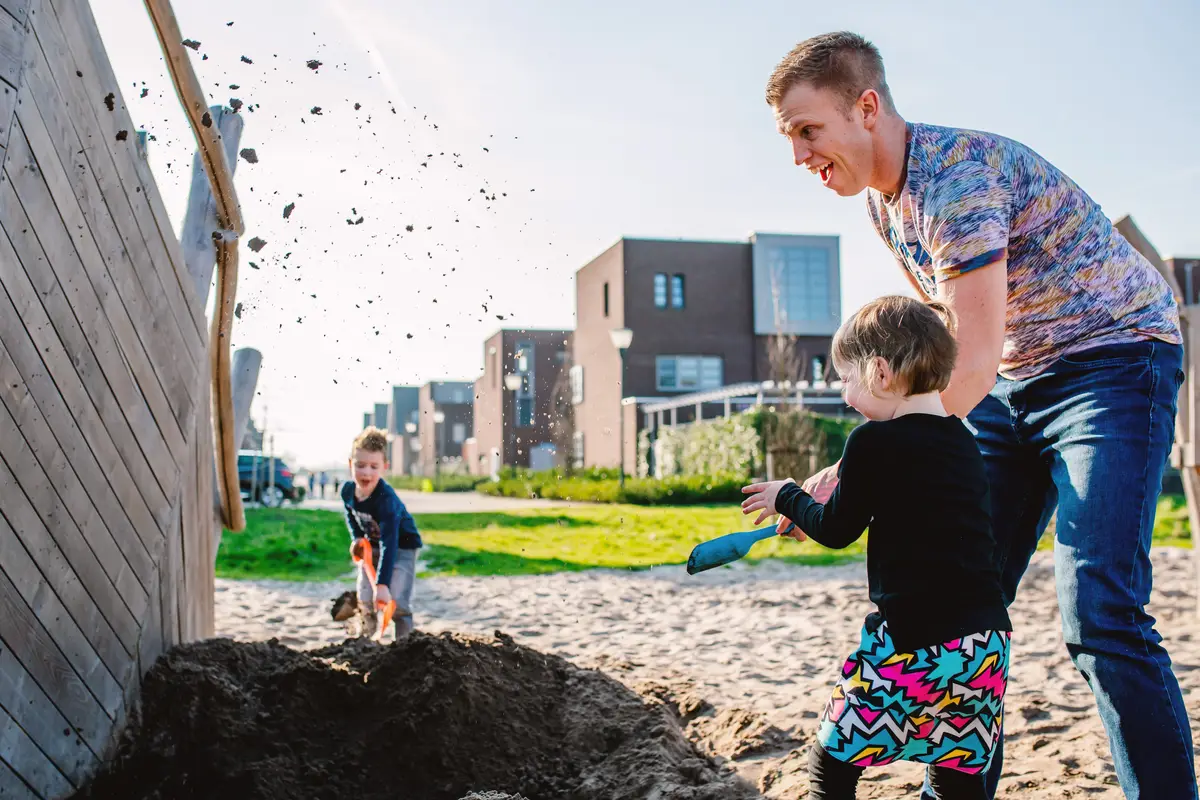 Een spontane fotoshoot bij een jong gezin in Waalwijk.