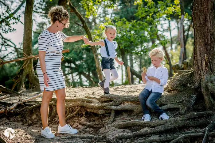 Fotoshoot Loonse en Drunense duinen met een jong gezin.