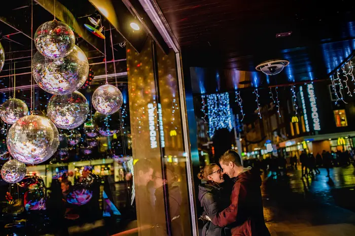 Loveshoot in de stad van Eindhoven.