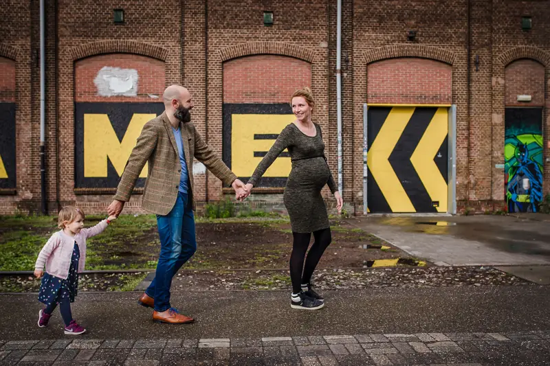  Zwangerschapsshoot bij de Spoorzone in Tilburg.