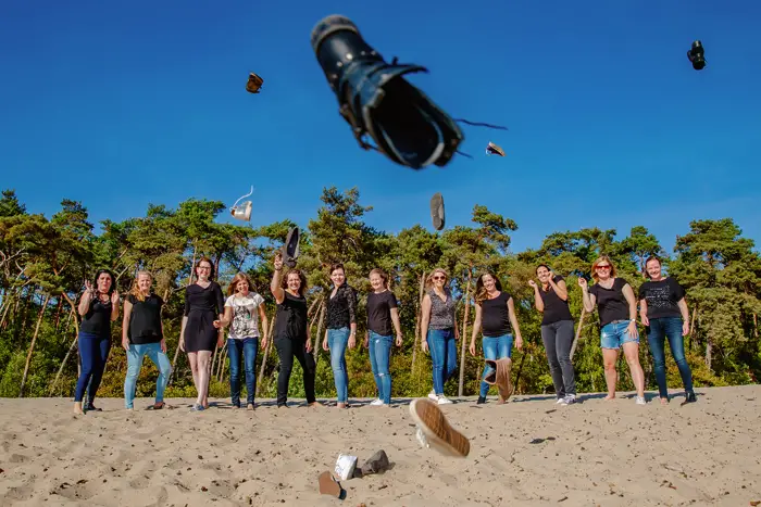 Fotoshoot met vriendinnen die plezier hebben.